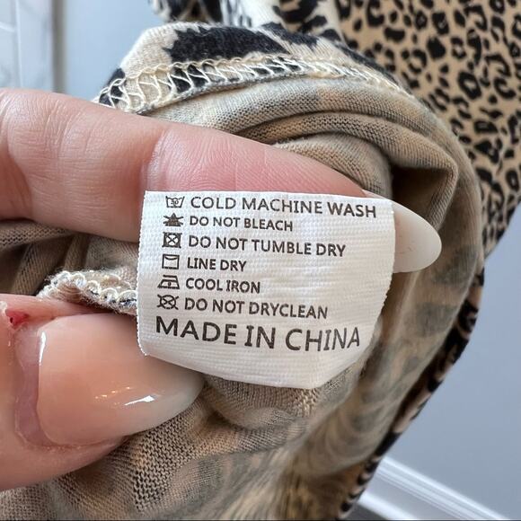 Maurices Women's high low tunic length spaghetti strap Race Back tank top Size M - Picture 3 of 6